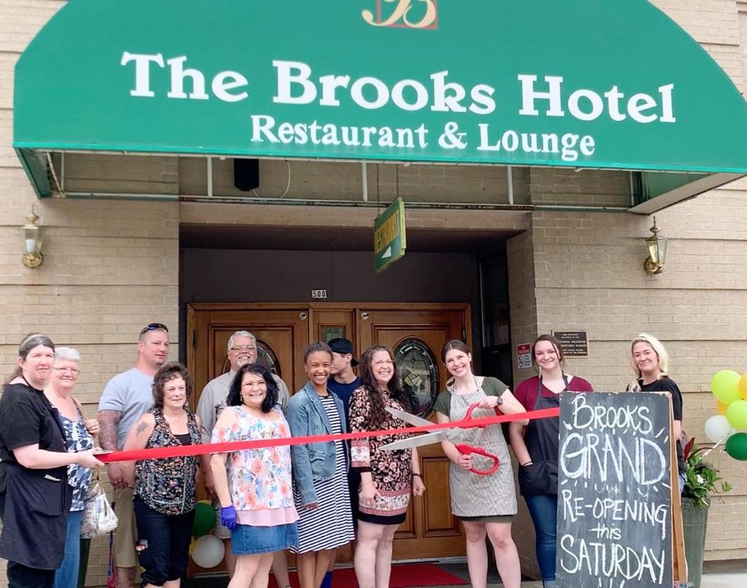 The Brooks Hotel Restaurant And Lounge Wallace Exterior foto